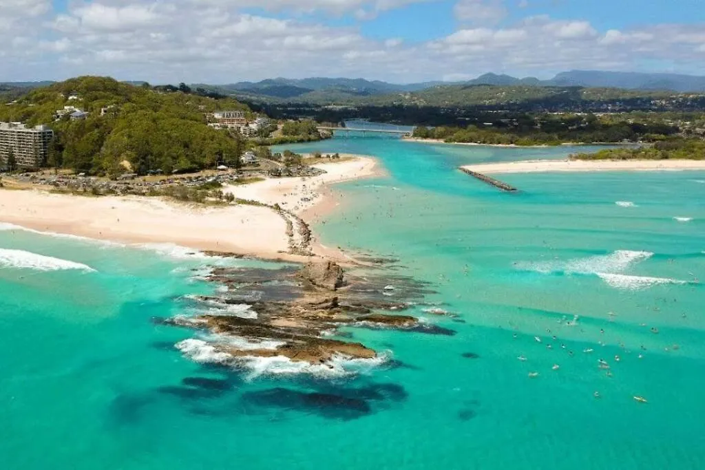 Beachside Cheerful 5 Bedroom Home Gold Coast 0*,  Australia